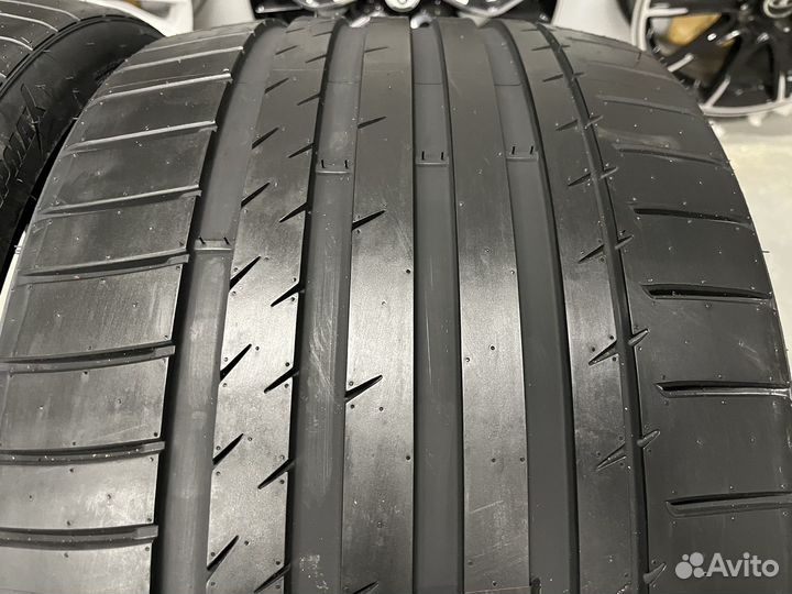 Gripmax SureGrip Pro Sport 295/30 R22 и 335/25 R22 103Y