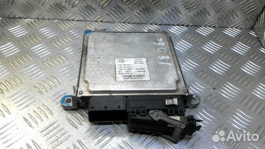 Блок управления двс mercedes benz C-class W204 (79