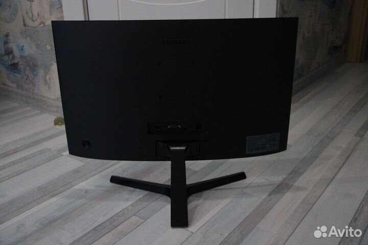 Монитор Samsung C24F396FHI