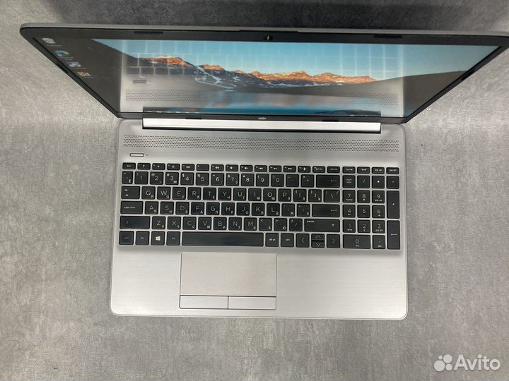 Мощный HP 15,6