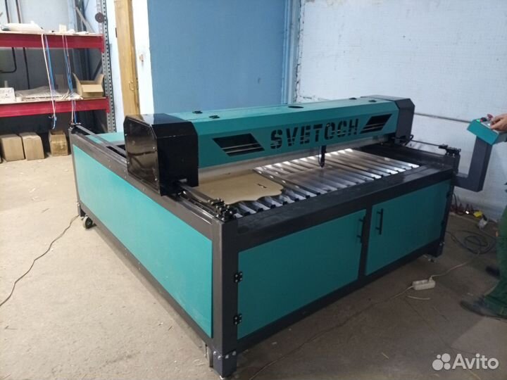 Лазерный гравировально-режущий станок