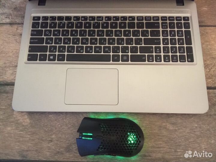 Ноутбук игровой с 2 видеокартами, 4 ядра, Asus