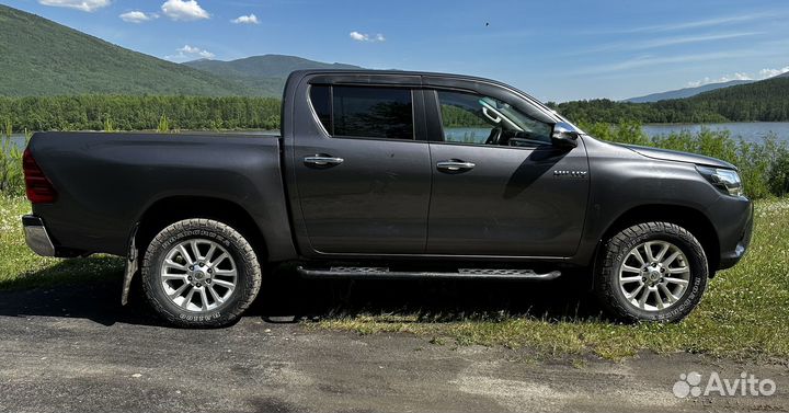 Toyota Hilux 2.8 AT, 2015, 54 000 км