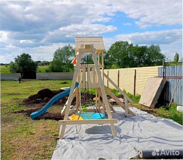 Деревянная детская площадка без занос