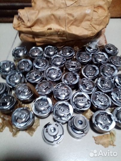 Челночное устройство