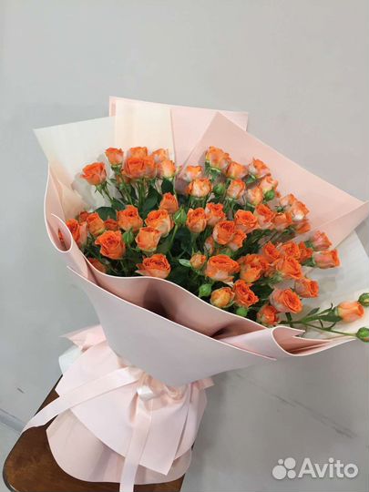 Букет из кустовых роз