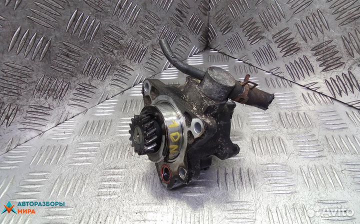 Насос вакуумный Mitsubishi Pajero 4 2009