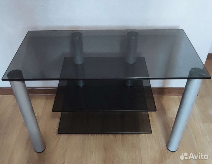 Стеклянная тумба под тв