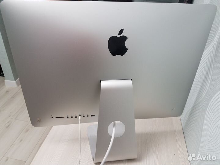 Apple iMac 21.5