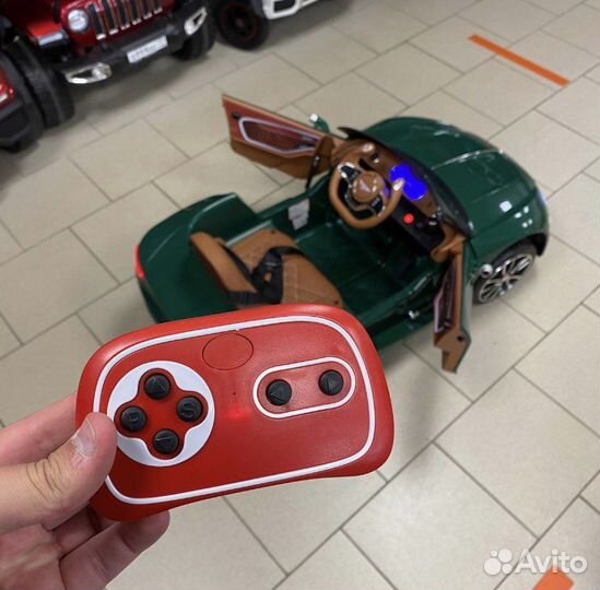 Детский электромобиль автомобиль