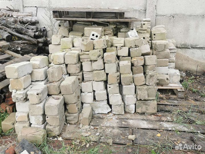 Кирпич бу