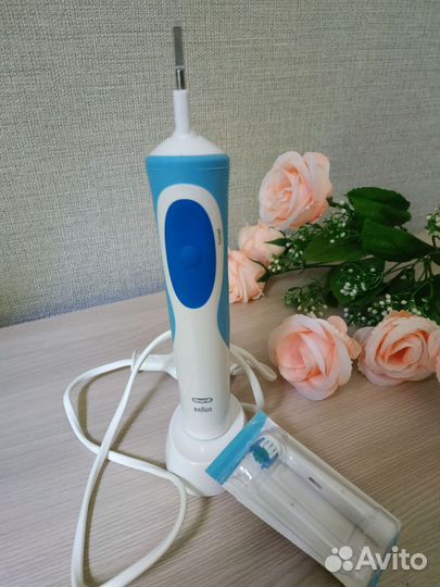 Электрическая зубная щетка Braun Oral-B