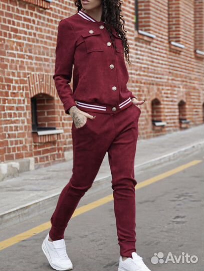 Спортивный костюм