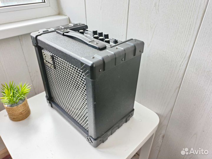 Комбоусилитель процессорный Roland Cube 15 вт