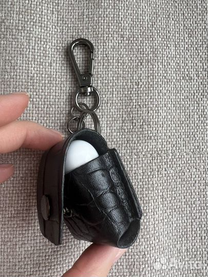 Чехол для airpods Zara