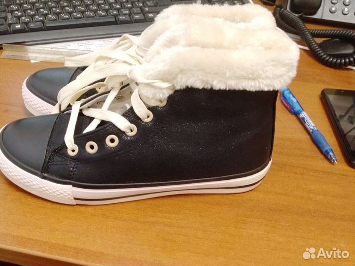 Кроссовки зимние