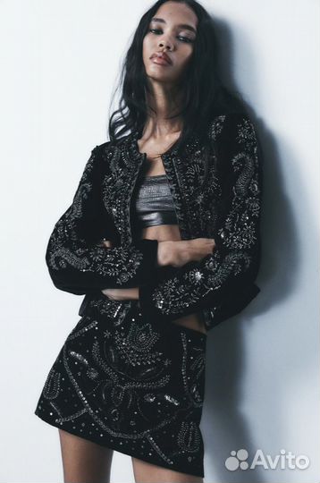 Zara New Бархатная мини юбка с пайетками и вышивко