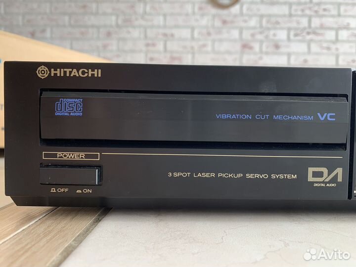 CD плеер Hitachi DA-401 Япония винтаж