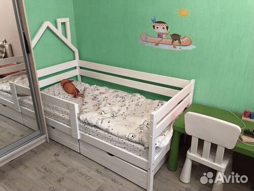 Софа для малыша Домик с бортиком из массива