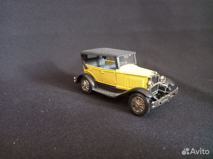 Модель машина Газ-А 1:43 СССР