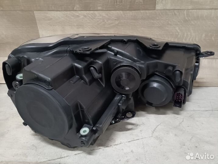 Фара левая Фольксваген Гольф 6 2009-2013