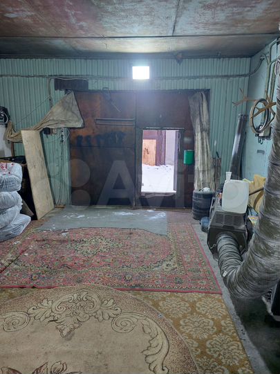 Гараж, > 30 м²