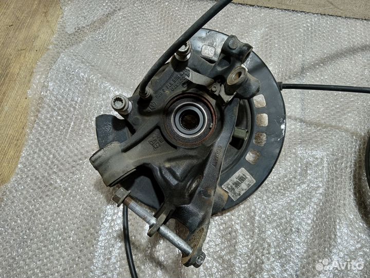 Кулак поворотный задний audi q7 4l