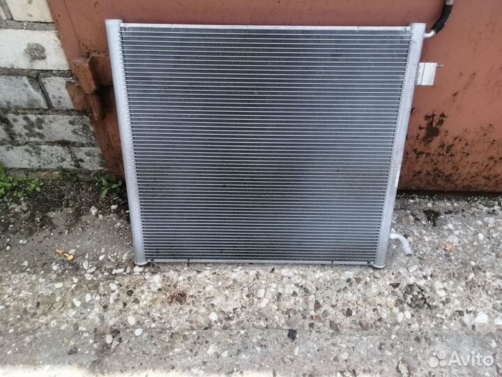 Радиатор охлаждения основн Land Rover Discovery V