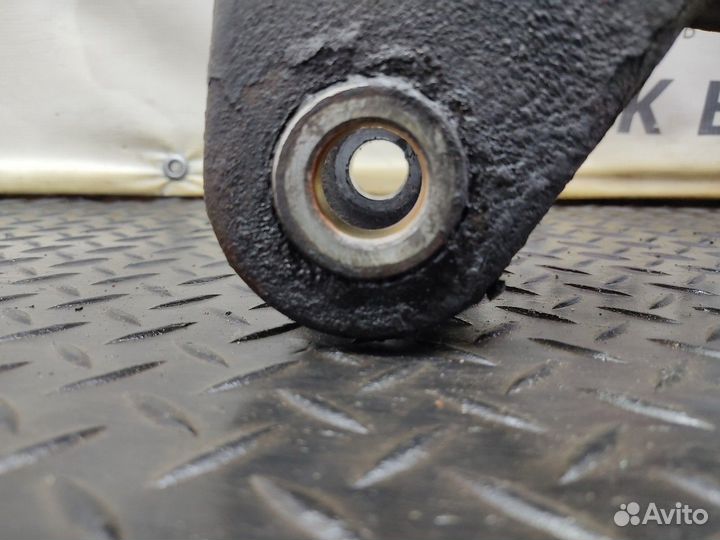 Кронштейн рессоры передней левый