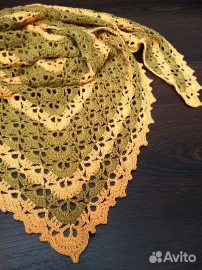 Платок, шаль, бактус на шею (связаны крючком)