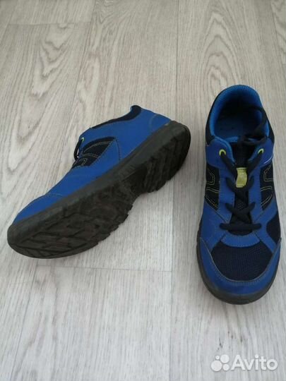 Кроссовки детские