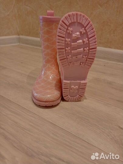 Детские резиновые сапоги новые