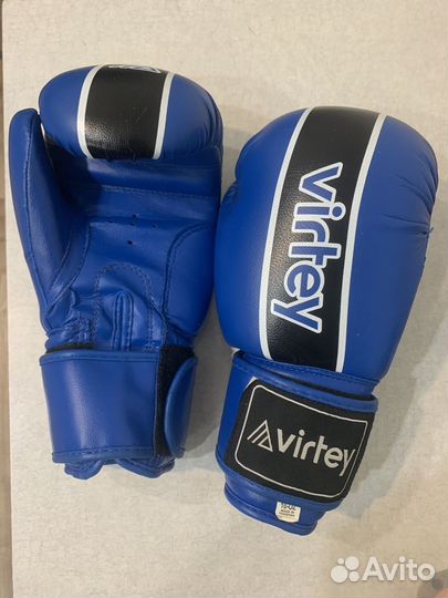 Боксерские перчатки