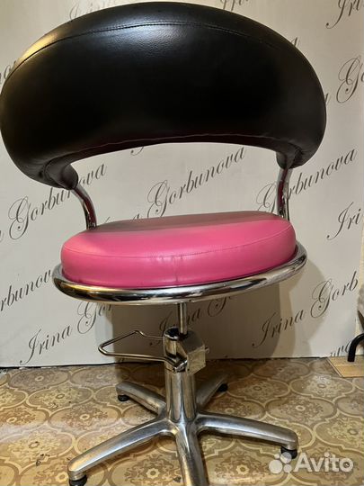 Парикмахерское кресло