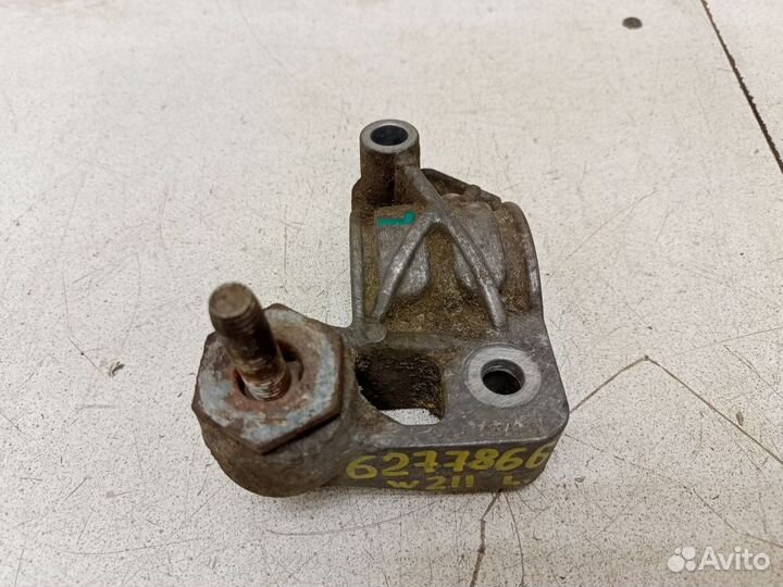 Кронштейн переднего стабилизатора