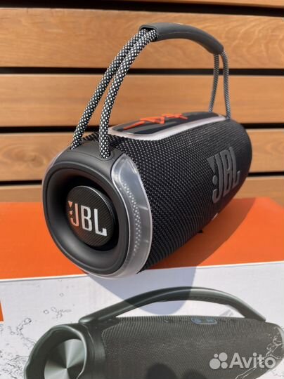 Колонка jbl boombox