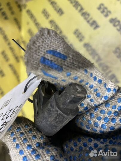 Датчик ABS передний правый Skoda Octavia A4