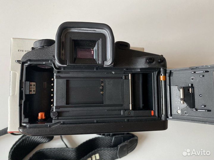 Пленочный фотоаппарат Canon EOS 30V Date body