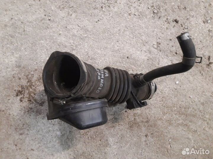 Патрубок воздушного фильтра Nissan Primera P12