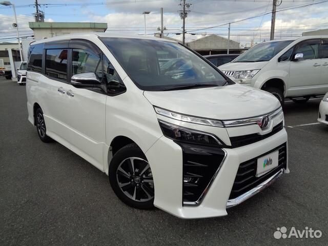 Toyota Voxy 2.0 CVT, 2020, 52 000 км