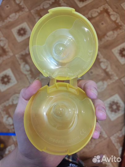 Накладки на грудь medela