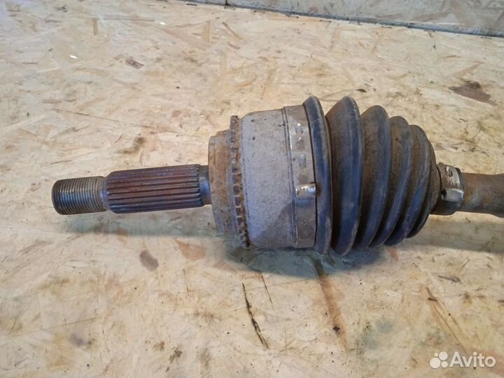 Полуось передняя правая Mitsubishi Lancer