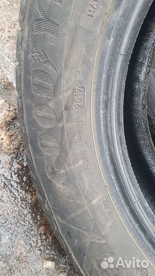 Goodyear UltraGrip 195/65 R15