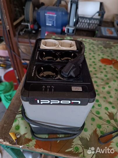 Бесперебойник UPS Ippon Back Verso 600 300Вт 600ва