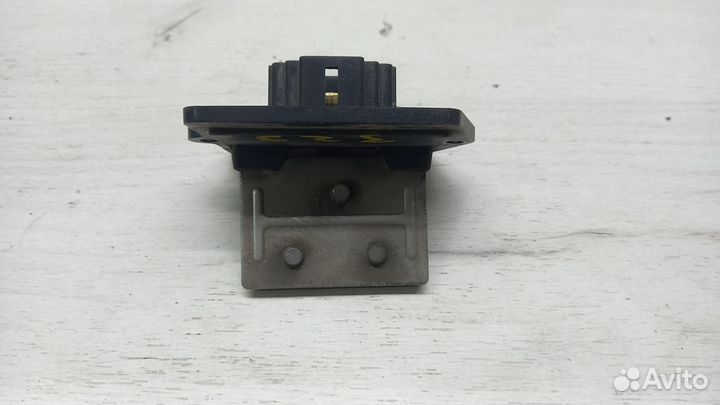 Резистор печки Mazda 323 BA