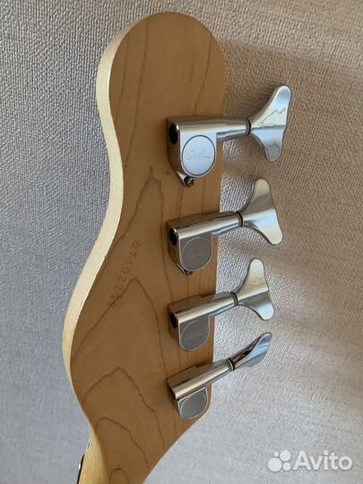 Бас гитара Godin Freeway 4