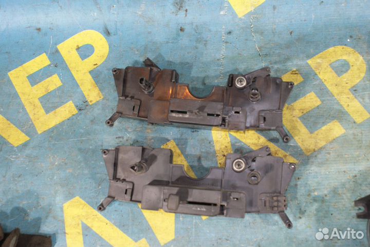 Кронштейн подрулевых переключателей Лада Калина