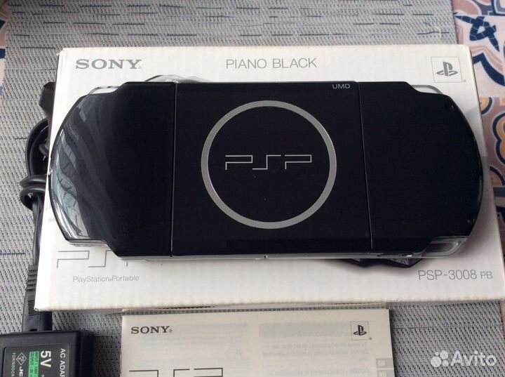 Sony PSP3008,wifi,прошита,карта на 16Гб(96игр)