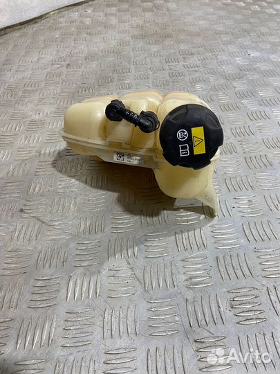 Расширительный бачок BMW X2 F39-8687503