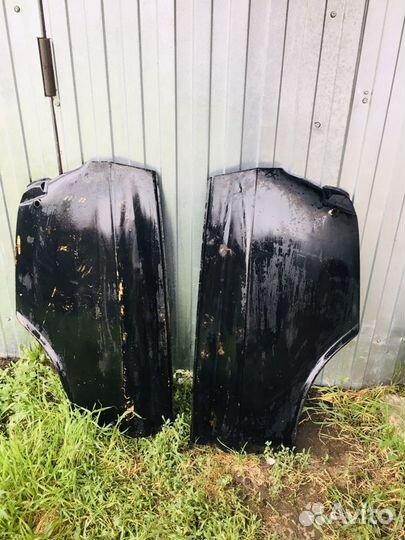 Продам крылья заднее левое, правое